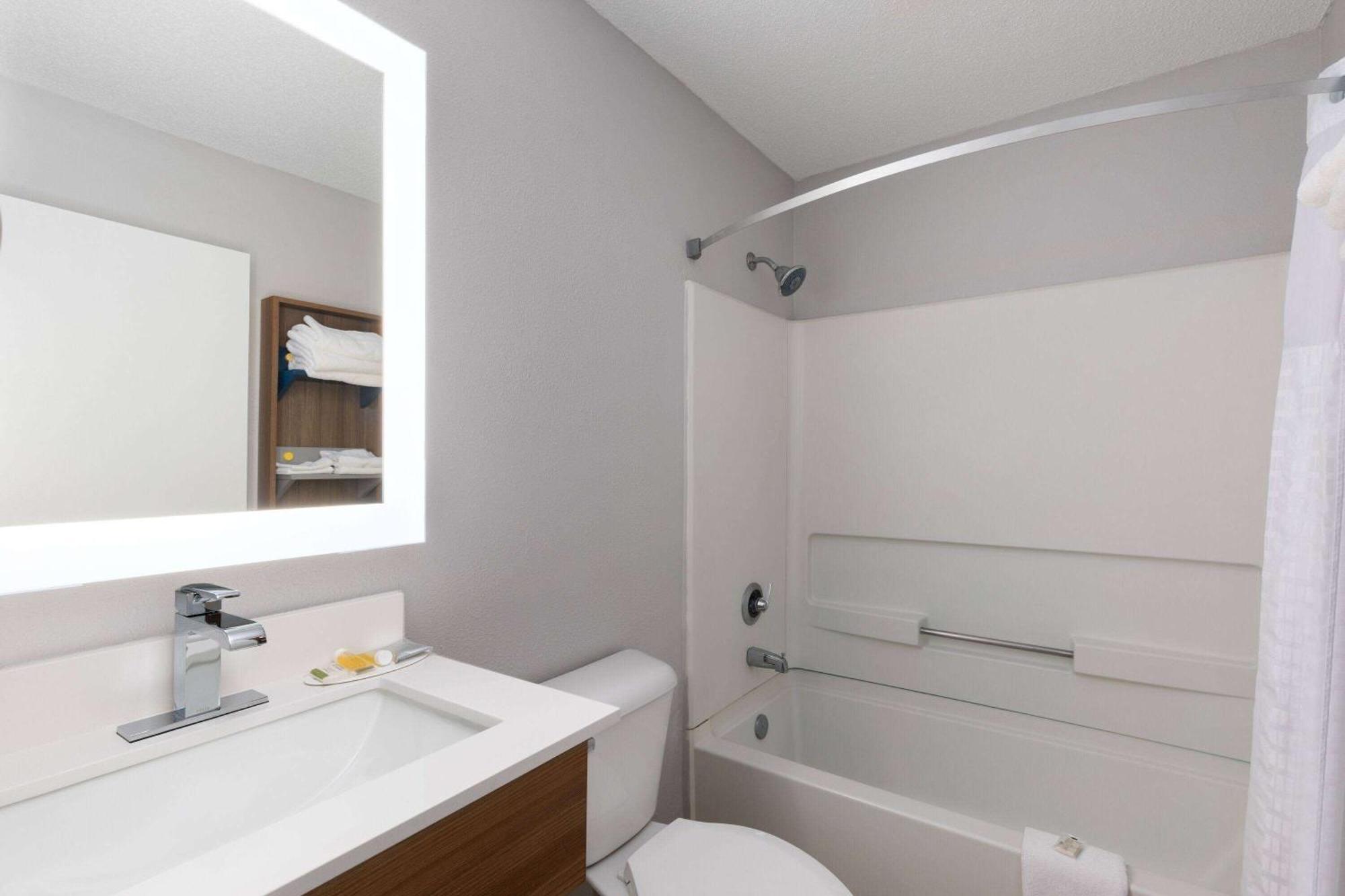 Microtel Inn Bowling Green Esterno foto